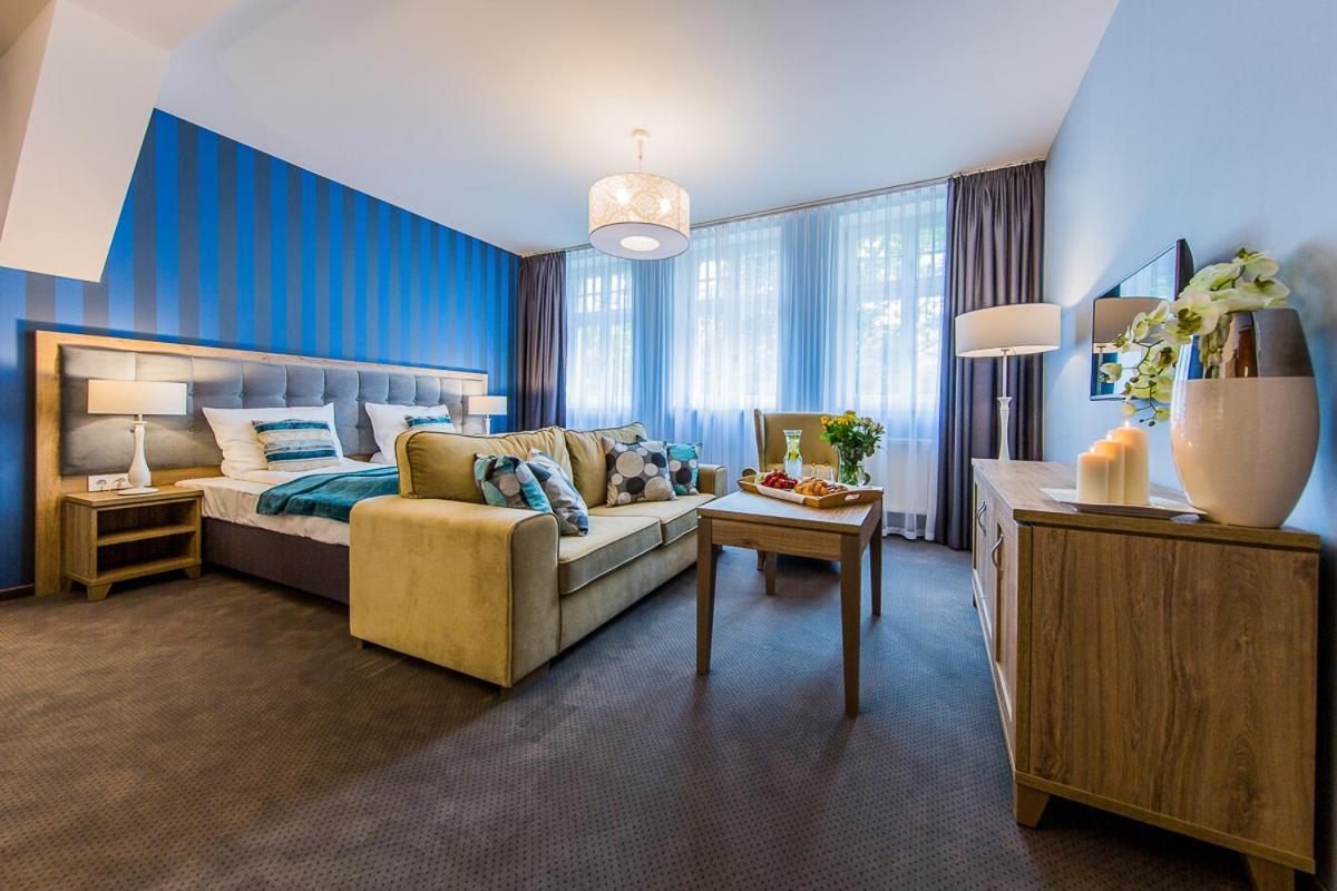 Hotel Debowy Biowellness & Spa Gory Sowie Bielawa  Eksteriør billede